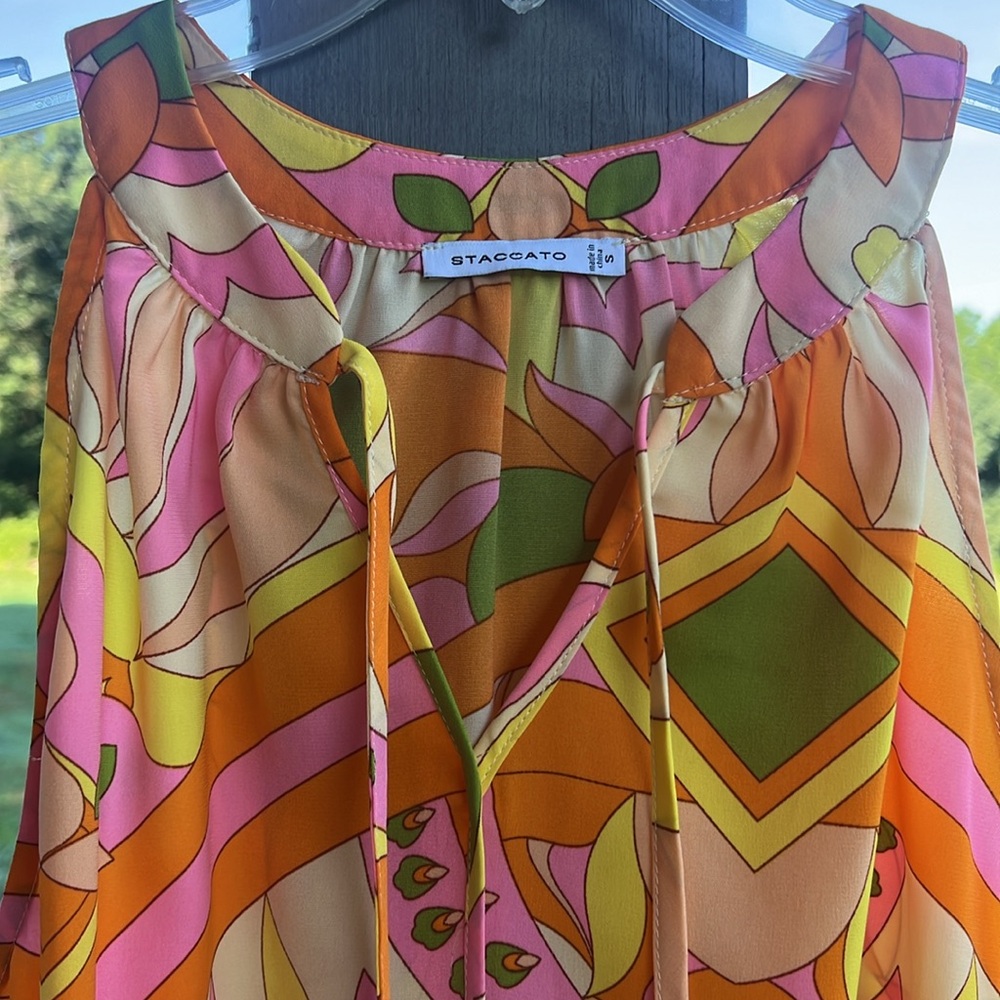 Staccato Patterned Tank Top - Picture 2 of 2